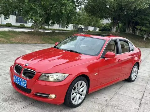 BMW 3 Series 2011 — фото 1