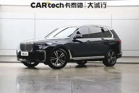 BMW X7 2021