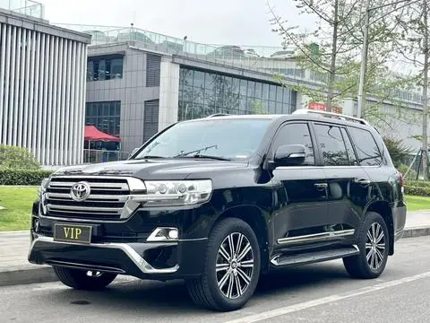 Toyota 兰德酷路泽 2019 — фото 1