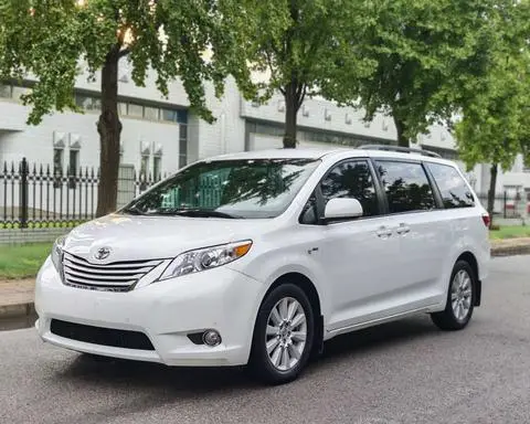 Toyota SIENNA 2017 — фото 1