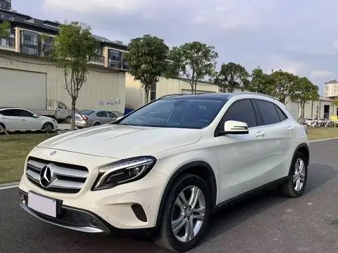 Mercedes-Benz GLA 2015