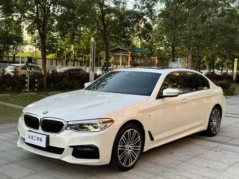 BMW 5 Series 2019 — фото 1