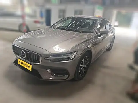Volvo S60 2022