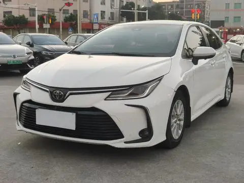 Toyota Corolla 2021 — фото 1