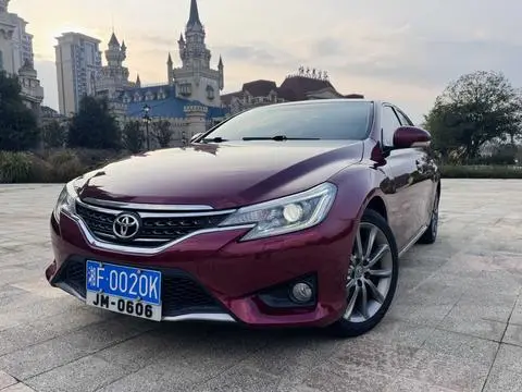 Toyota Reiz 2013