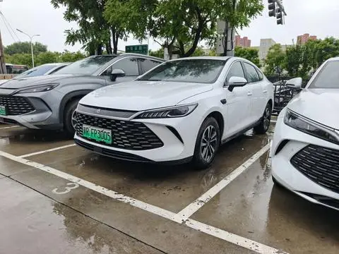 BYD 秦PLUS DM 2025 — фото 1