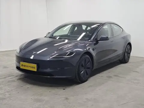 Tesla Model 3 2025