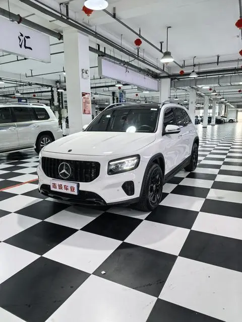 Mercedes-Benz GLB 2024