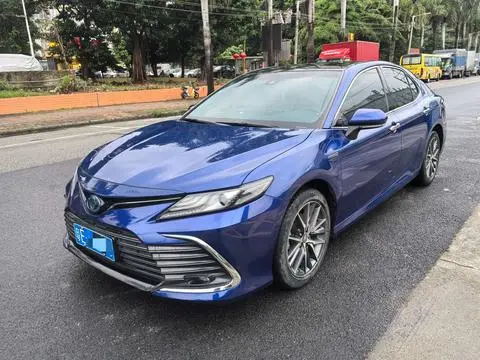 Toyota Camry 2021