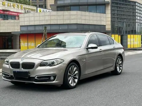 BMW 5 Series 2013 — фото 1