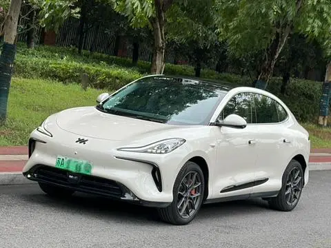 IM Motors 智己LS6 2023