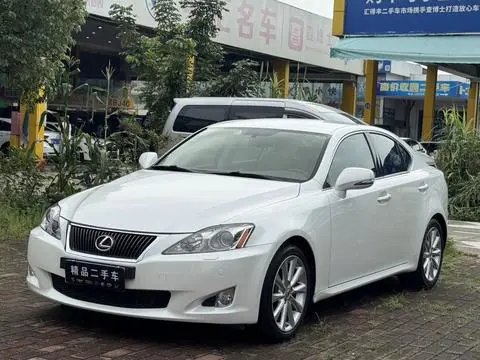 Lexus IS 2009