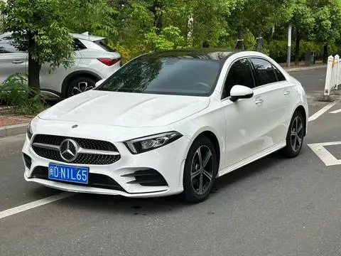 Mercedes-Benz A-Class 2022 — фото 1