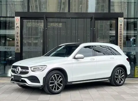 Mercedes-Benz GLC 2022 — фото 1