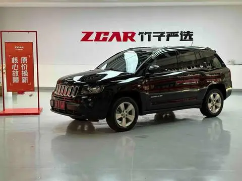 Jeep 指南者 2014 — фото 1