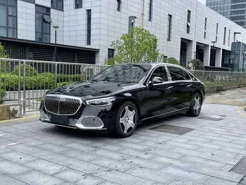 Mercedes-Benz 迈巴赫S-Class 2025