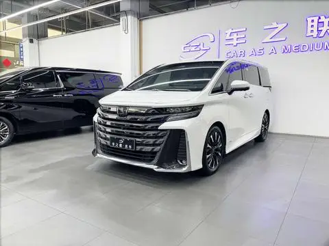 Toyota Alphard 2023 — фото 1