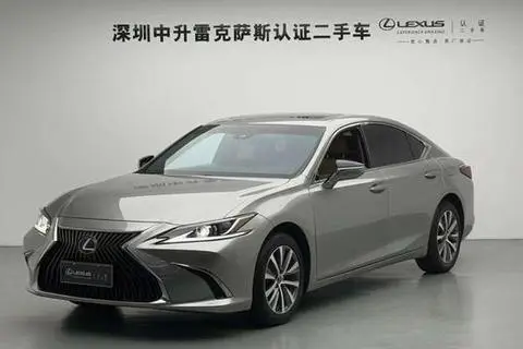 Lexus ES 2020