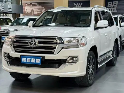 Toyota Land Cruiser 2019 — фото 1