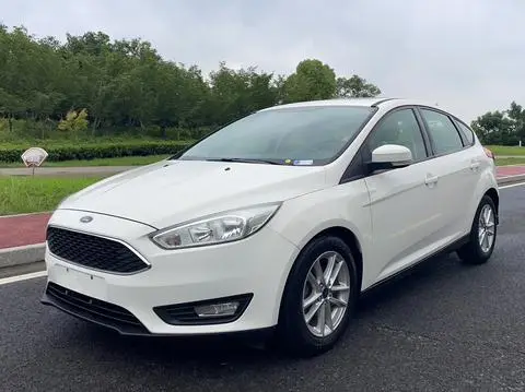 Ford Focus 2018 — фото 1