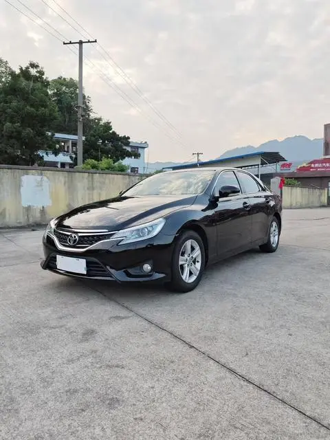 Toyota Reiz 2013