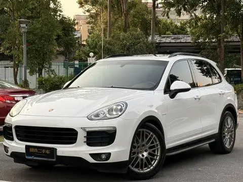 Porsche Cayenne E-Hybrid 2015
