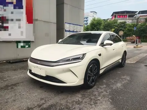 BYD 秦L EV 2025