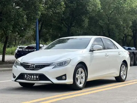 Toyota Reiz 2013
