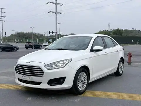 Ford Escort 2015 — фото 1
