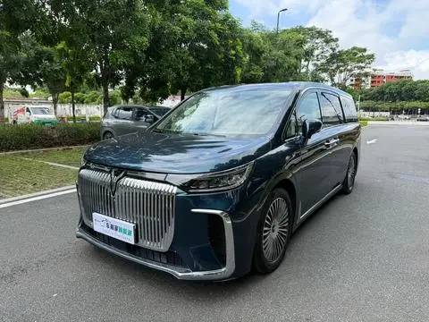 Voyah 梦想家 PHEV 2025
