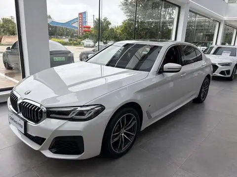 BMW 5 Series 2022 — фото 1