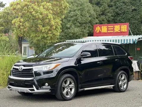 Toyota Highlander 2017 — фото 1