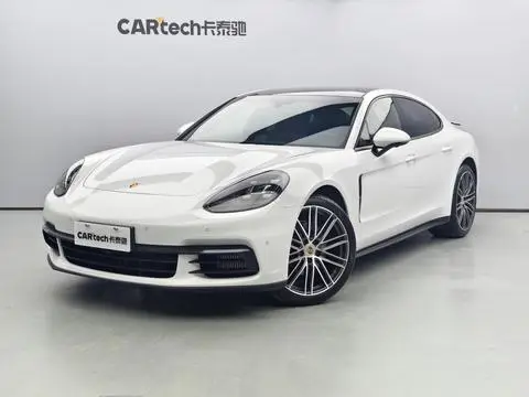 Porsche Panamera 2019