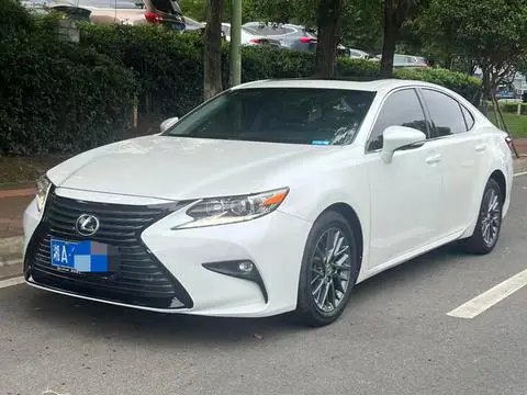 Lexus ES 2017
