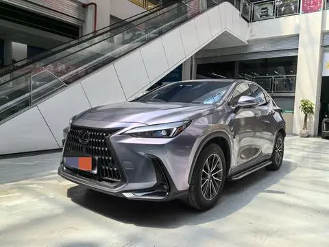 Lexus NX 2025