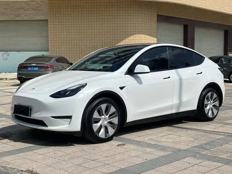 Tesla Model Y 2022 — фото 1