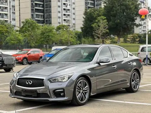 Infiniti Q50 2014
