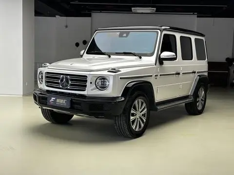 Mercedes-Benz G-Class 2023