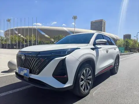 Changan CS75 PLUS 2022 — фото 1