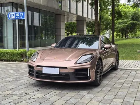 Porsche Panamera 2024