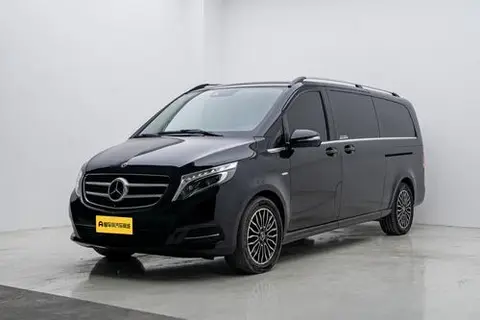 Mercedes-Benz V-Class 2017 — фото 1