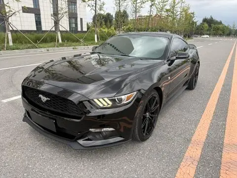 Ford Mustang 2018 — фото 1