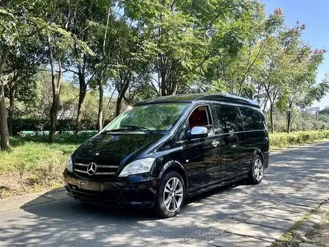 Mercedes-Benz 威霆 2011