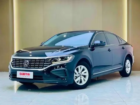 Volkswagen Passat 2023