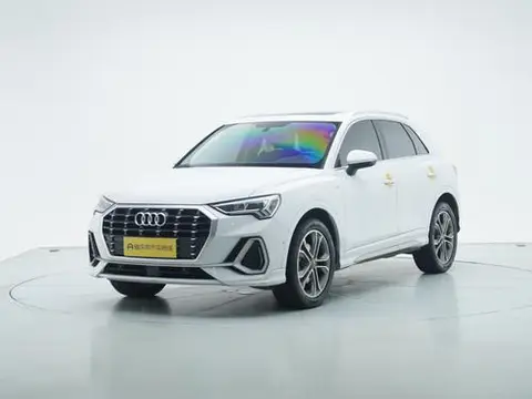 Audi Q3 2021 — фото 1