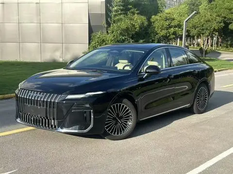 Roewe M7 DMH 2025