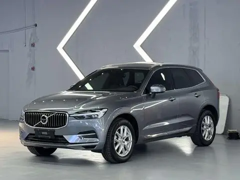 Volvo XC60 2021 — фото 1