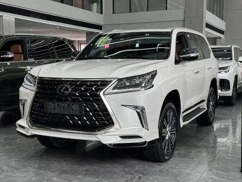 Lexus LX 2021 — фото 1
