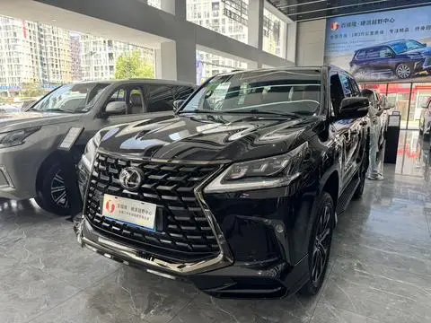 Lexus LX 2021 — фото 1