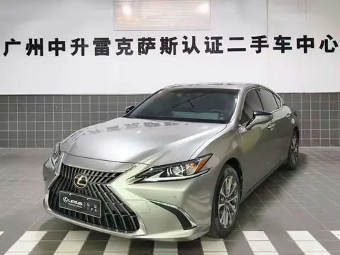 Lexus ES 2022